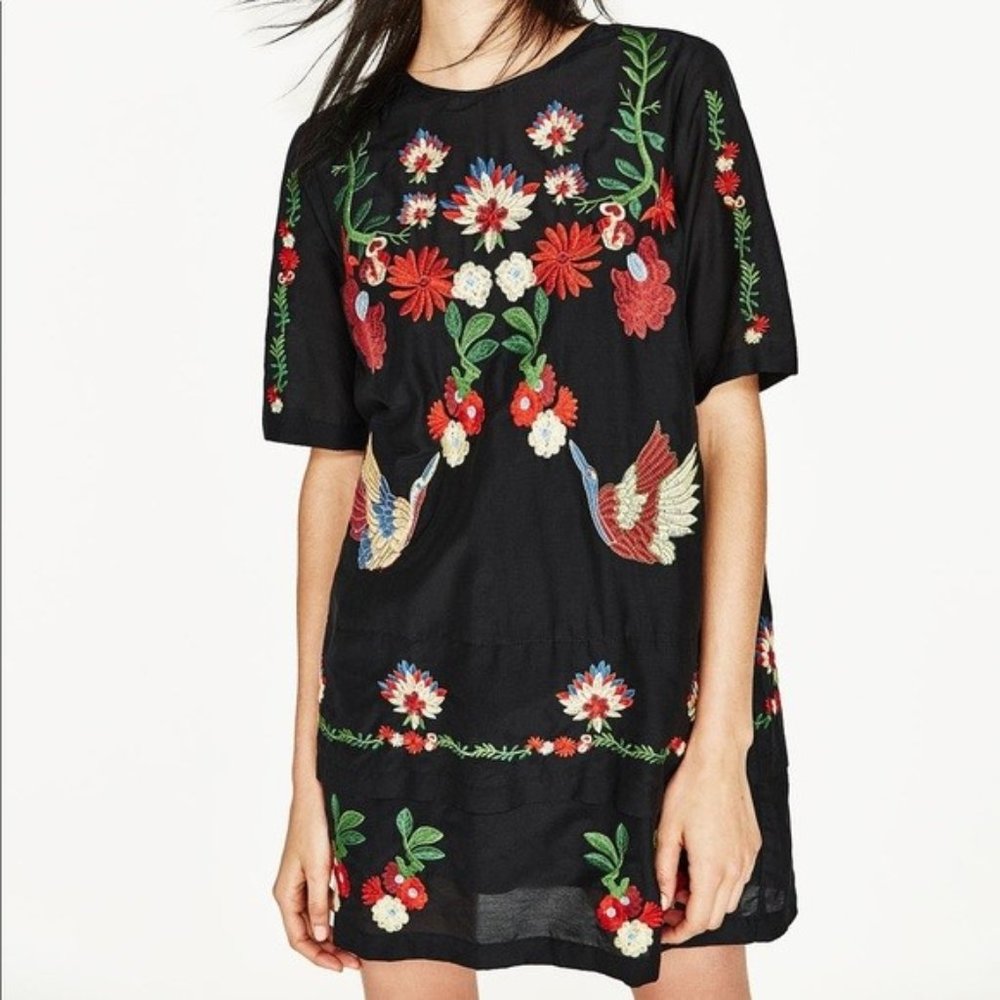 Sold Out Rare Zara Black Embroidered Short Dress S